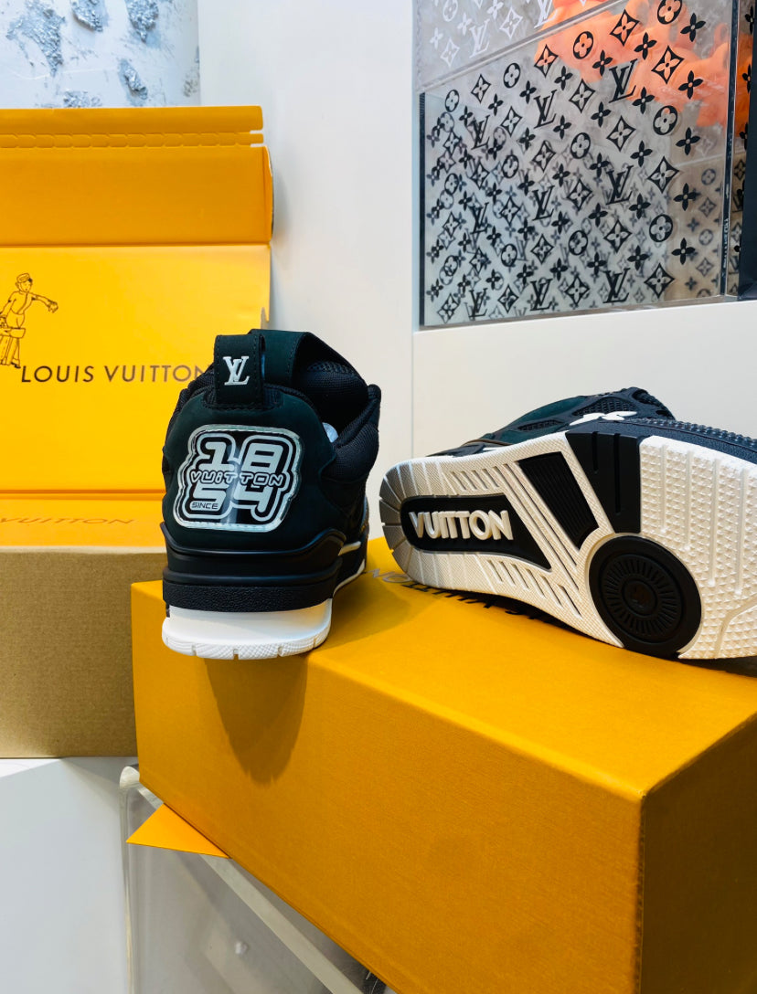 Louis Vuitton LV Skate Sneaker en blanco y negro