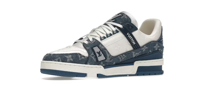 Louis Vuitton LV Trainer Monogram en denim, blanco y azul
