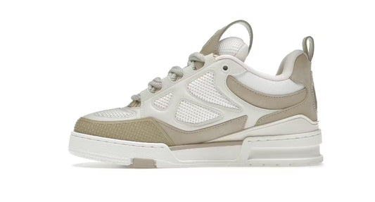 Louis Vuitton LV Skate Sneaker en beige y blanco