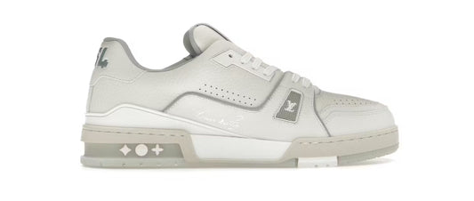 Louis Vuitton Zapatillas Blanco
Gris Signature