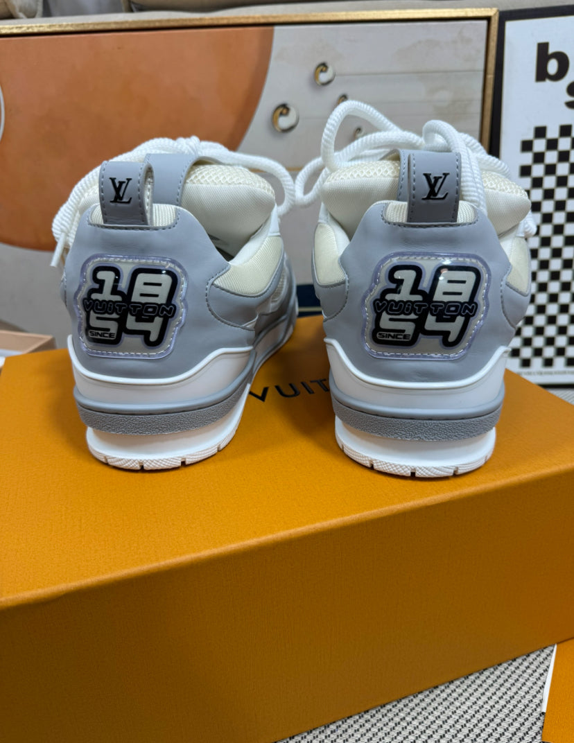 Louis Vuitton LV Skate Gris