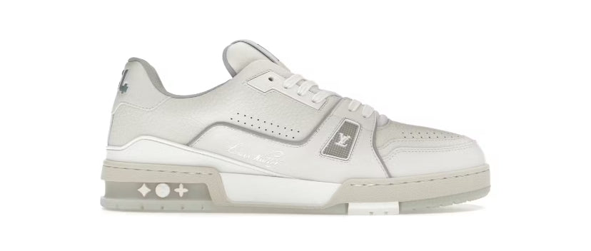 Louis Vuitton Zapatillas Blanco
Gris Signature