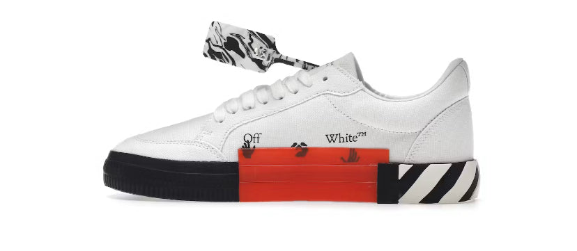 OFF-WHITE Vulcanized Low en lona blanca y negra